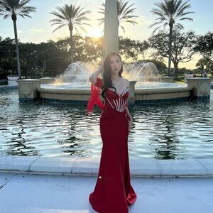 Size 2 La Divine Prom Dress in Red
